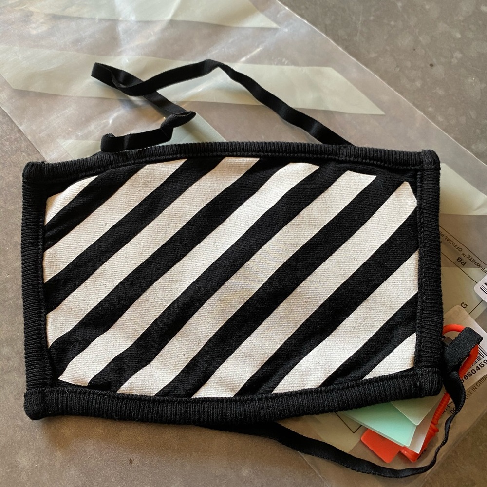 NEW Off-White 😷 Mask - Picture 6 of 7